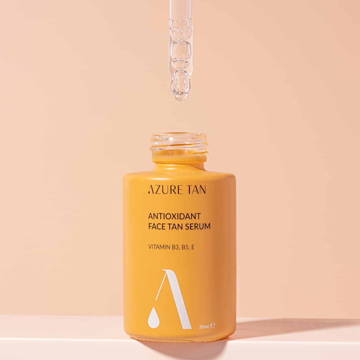 CNZ_Antioxidant_Face_Tan_Serum_Orange_STYLED