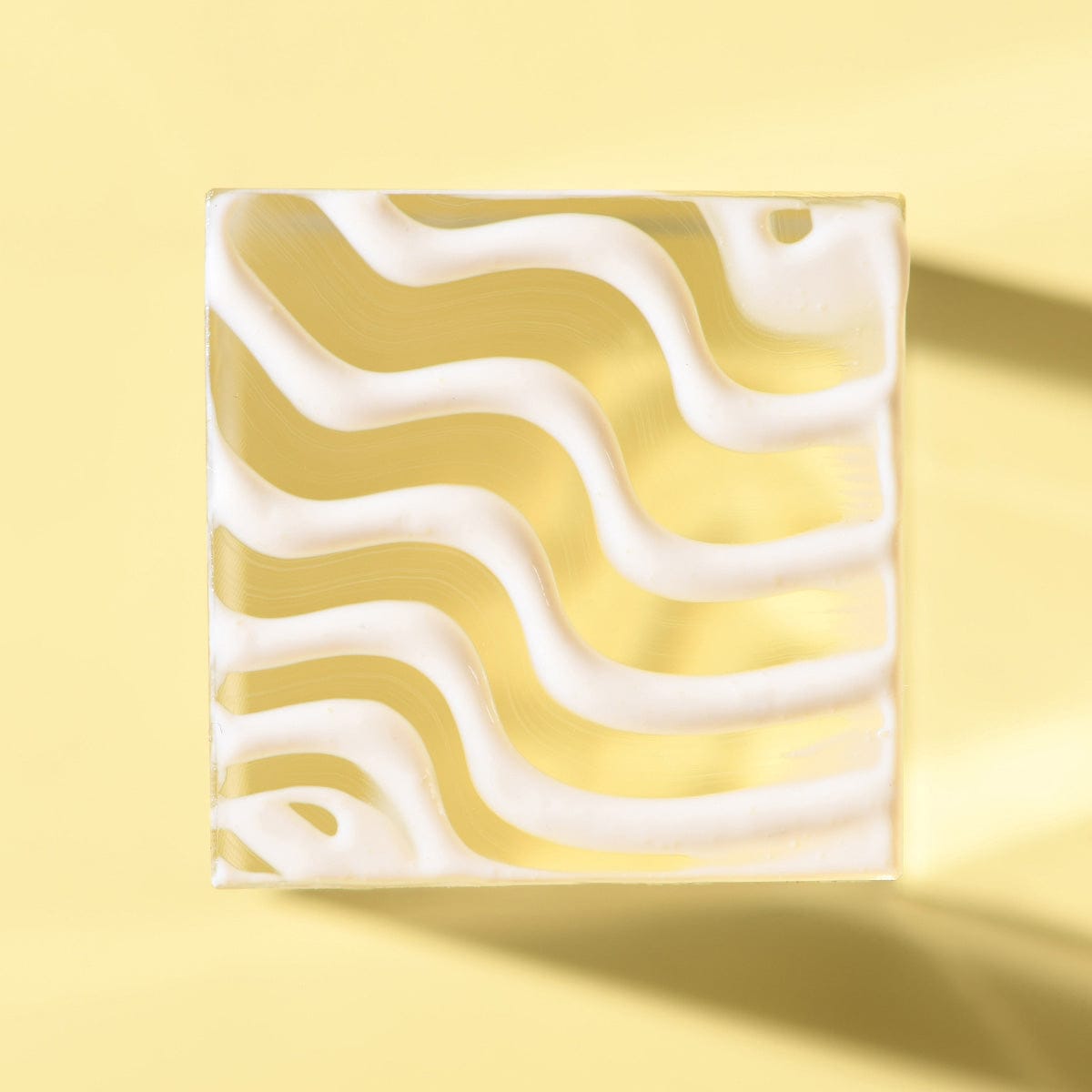 TUEL_Suncare-Kit_Shoot12296_1200x1200_c5f5af34-03b9-431d-8ac1-3e5b2938e2b8