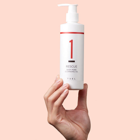 Rescue-Deep-Pore-Cleansing-Oil-Pro-Holding