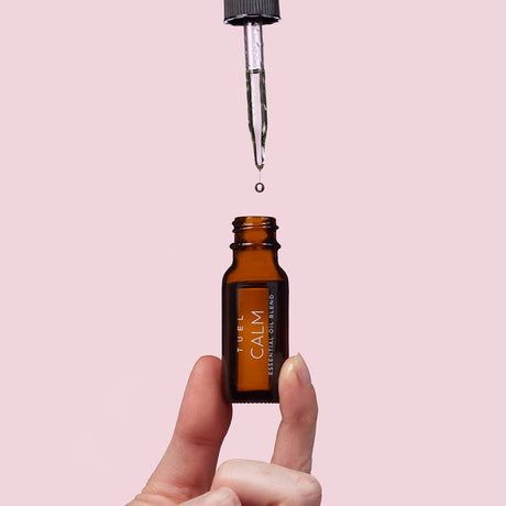 Calm-Soothing_Essential_Oil_Blend_900x