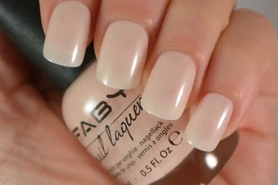 LC S094 the bride_s glove – macro