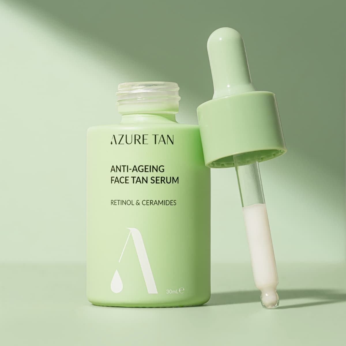 CNZ_Anti-Aging_Face_Tan_Serum_Green_STYLED