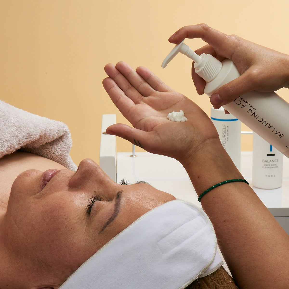 Balancing-Act-Milk-Cleanser-Pro-Lifestyle