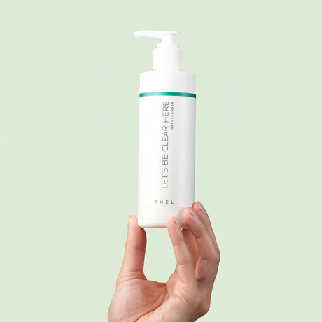 Let_s-Be-Clear-Here-Gel-Cleanser-Pro-Holding