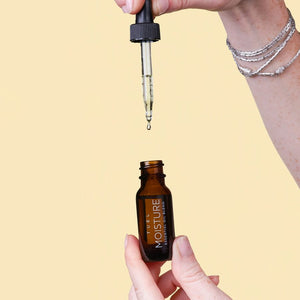 Moisture-Nourishing-Essential-Oil-Blend_900x