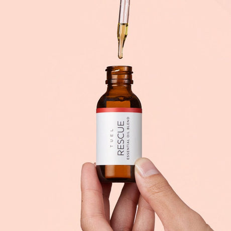 Rescue-Anti-Aging-Essential-Oil-Blend-Pro-Web_900x