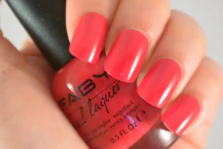 LC F100 Faby_s Red – macro