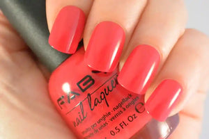 LC C013 Snow White_s snack – macro